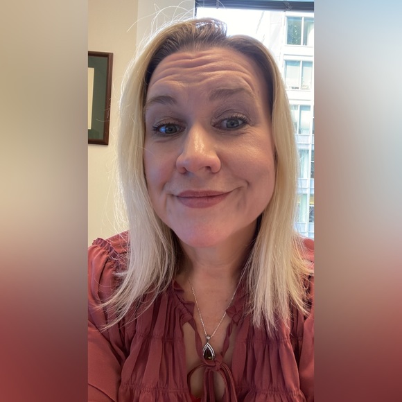 Meet your Posher, Jennifer - Picture 9 of 10